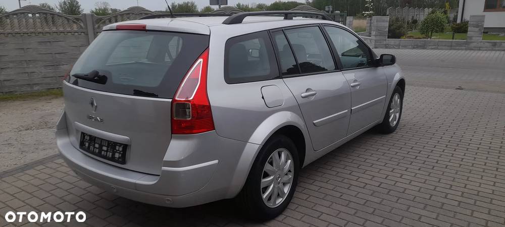 Renault Megane 1.6 Grandtour Exception - 4