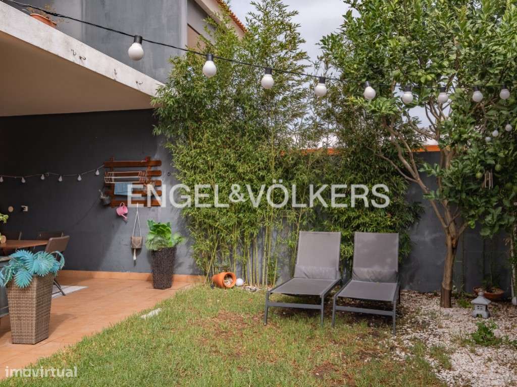 Moradia T3 com 3 Suites, Escritório, Jardim Privativo e Garagem | S...-31