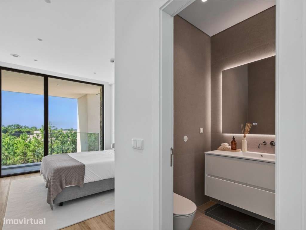 Moradia T4 com Piscina, Jardim e Vista deslumbrante sobre o Mar-41
