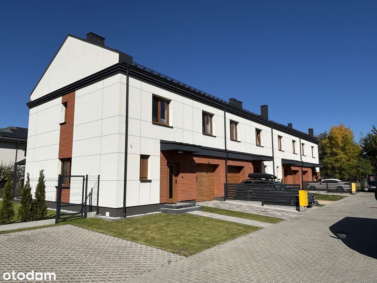 Dom w cenie mieszkania! 108 i 111 m², tylko 3 min od centrum Mińska !-0