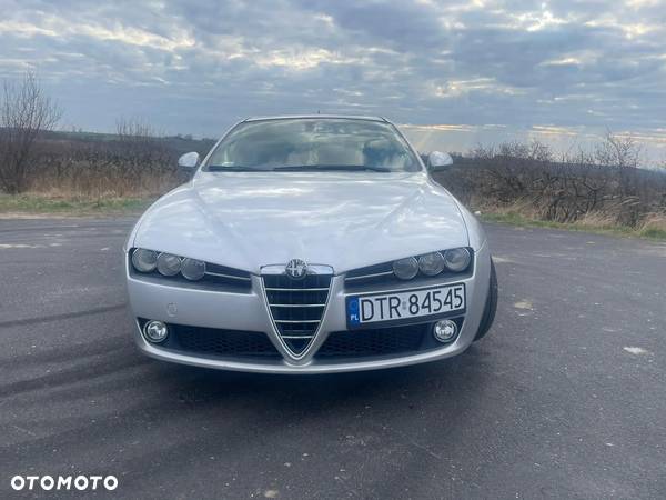 Alfa Romeo 159 - 2