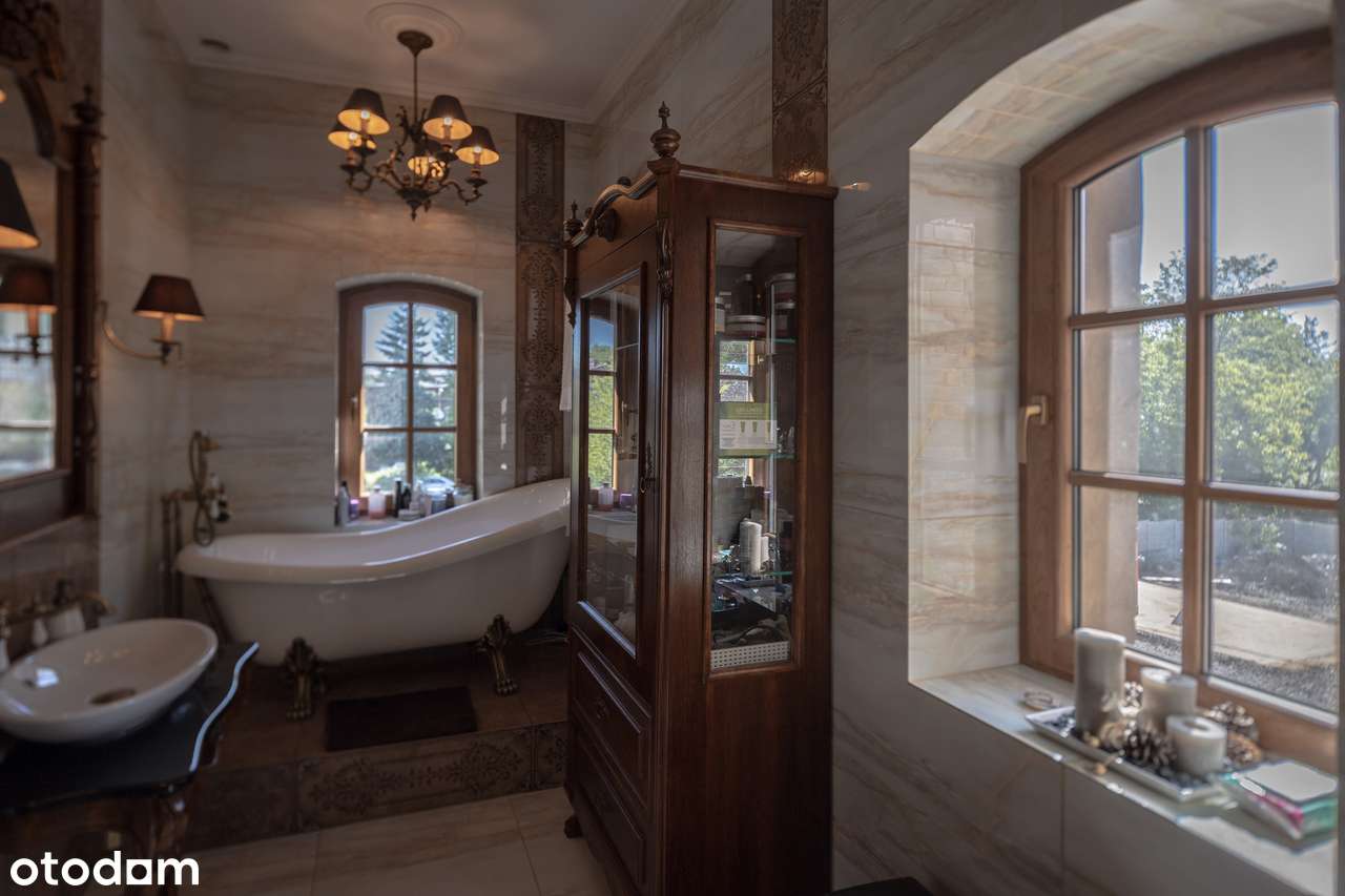 Apartament w wysokim standardzie w zabytkowej kamienicy!-13