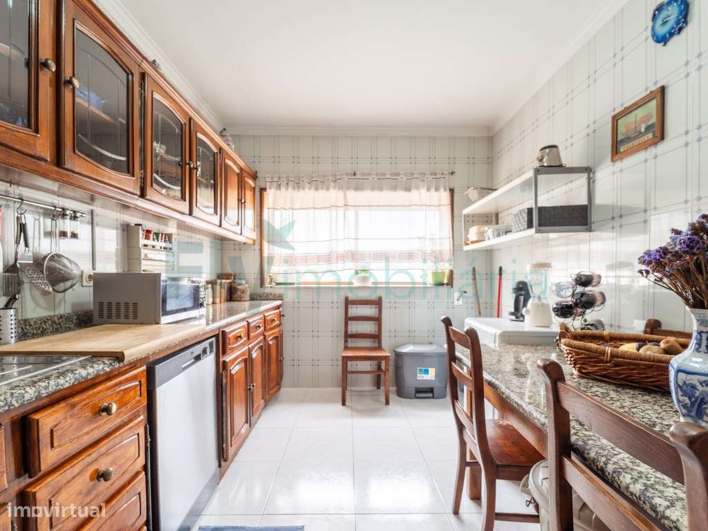 Apartamento T3 com Terraço de 80 m² e Garagem Fechada em Moreira de...-7