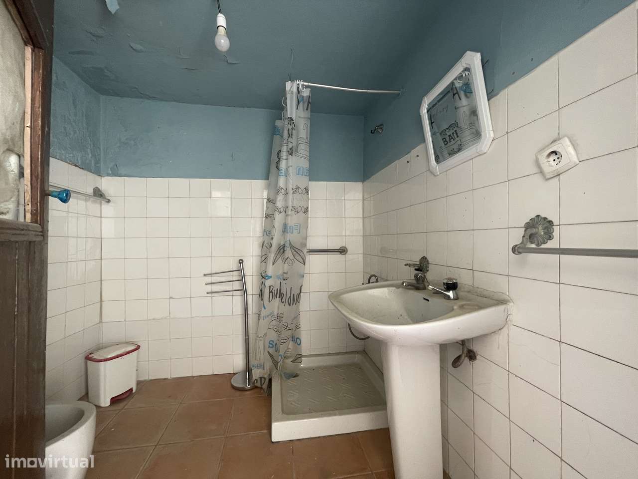Moradia T2 na Vila com quintal-10