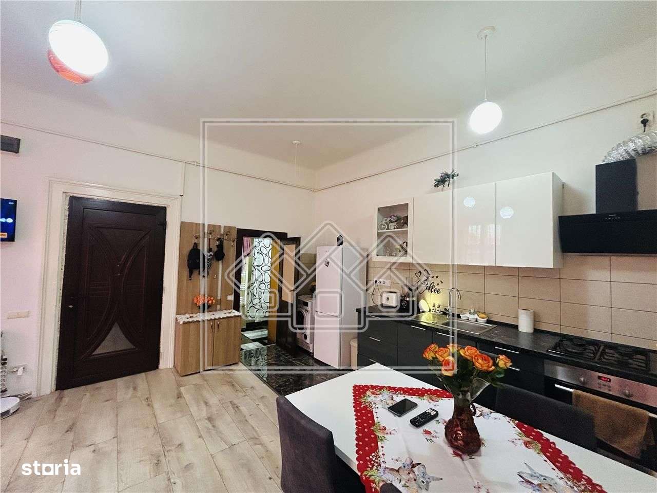 Apartament renovata, 57 mp utili, Zona Ultracentrala - Imagine principală: 5/11