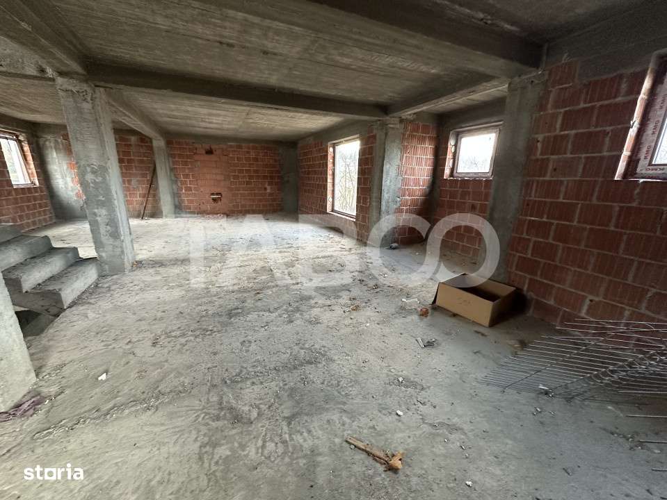 Pensiune  la Rosu480 mp de vanzare Statiune Climaterica Sambata de Sus - Imagine principală: 5/9