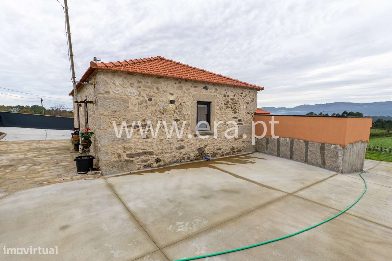 Moradia T3 - Candemil - Vila Nova de Cerveira - Grande imagem: 4/37
