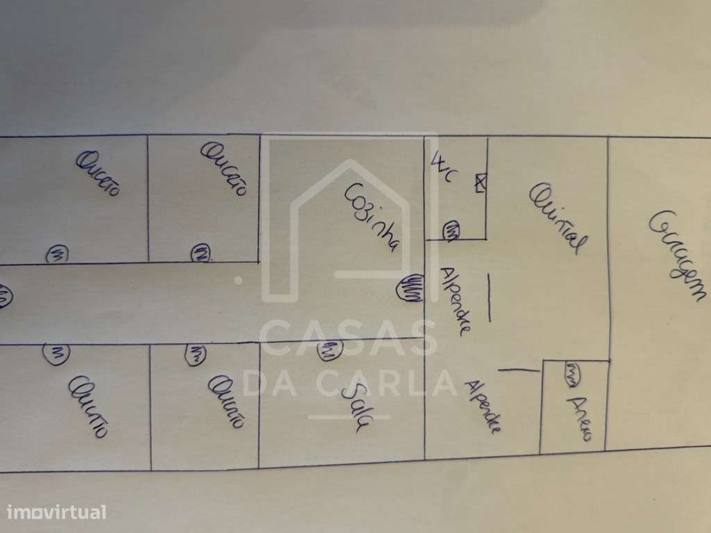 Moradia T4 com quintal e garagem em Cuba para obras-24