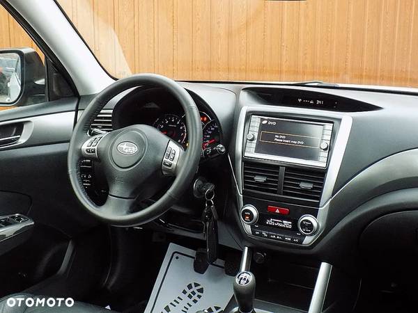 Subaru Forester 2.0 i Exclusive - 19