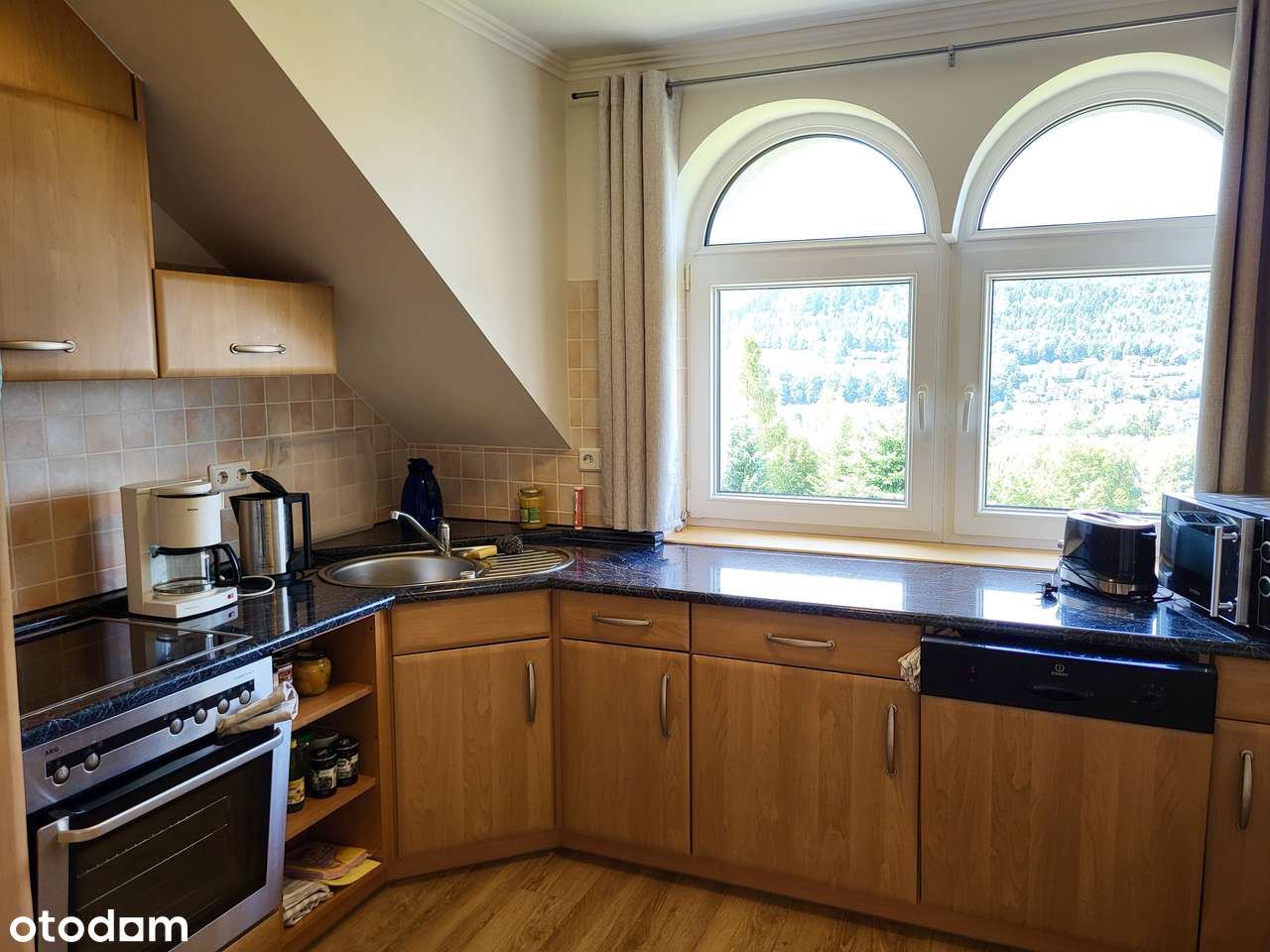 Willa z kamiennym widokowym tarasem pod lasem i blisko rzeki BRENNA-11