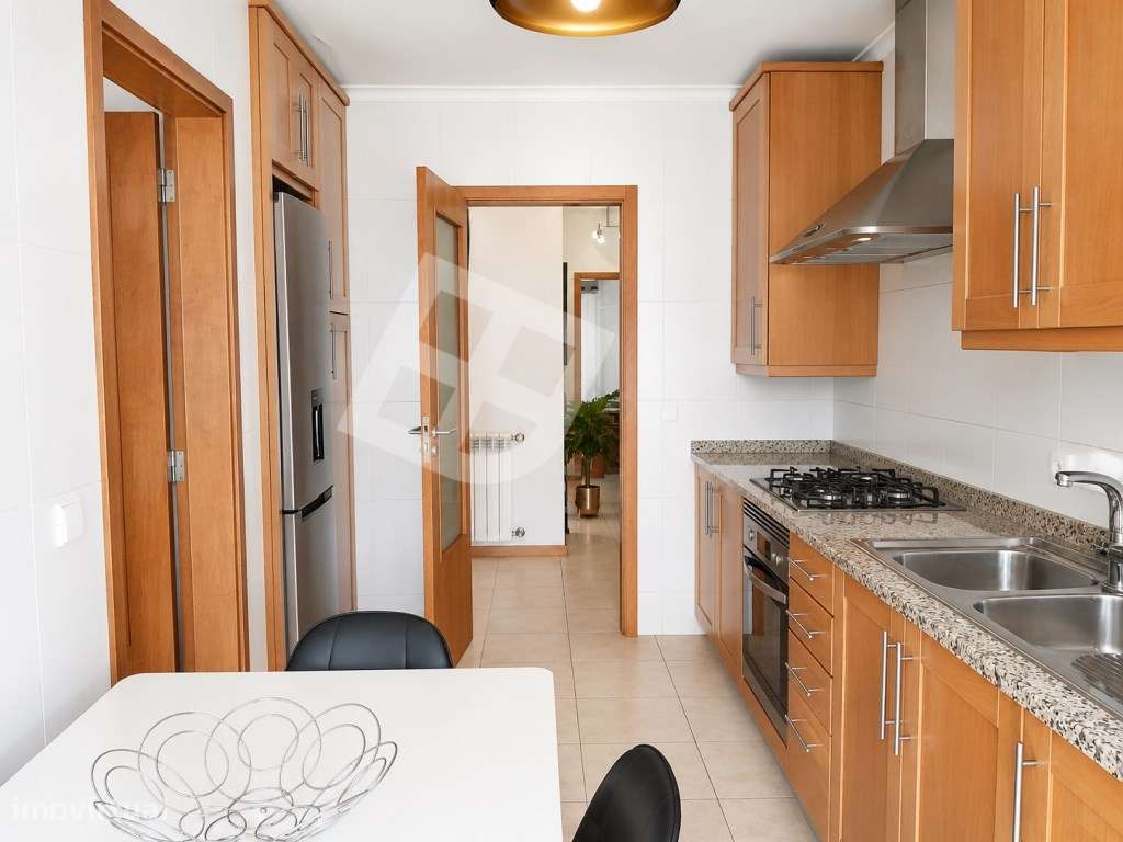 Apartamento T2 Mobilado em Localização Privilegiada-10