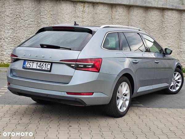 Skoda Superb Combi 2.0 TDI DSG Premium Edition - 9