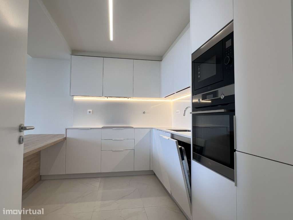 Exclusivo T1 no Prestigiado Condomínio Bayline - Armação de Pêra-3