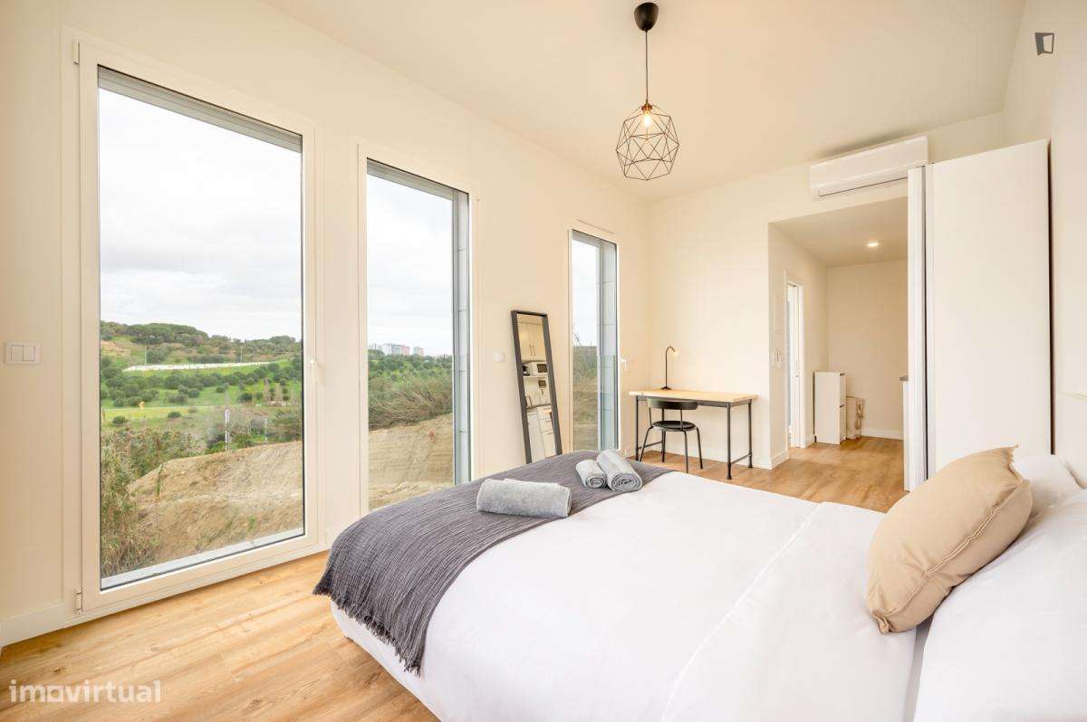 Estúdio - localizado em Olaias Lisbon - Grande imagem: 2/6