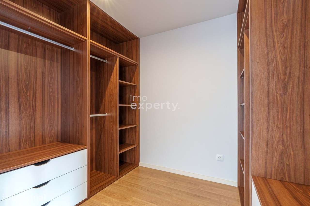 Moradia T3 geminada em V. N. de Famalicão, Braga-16