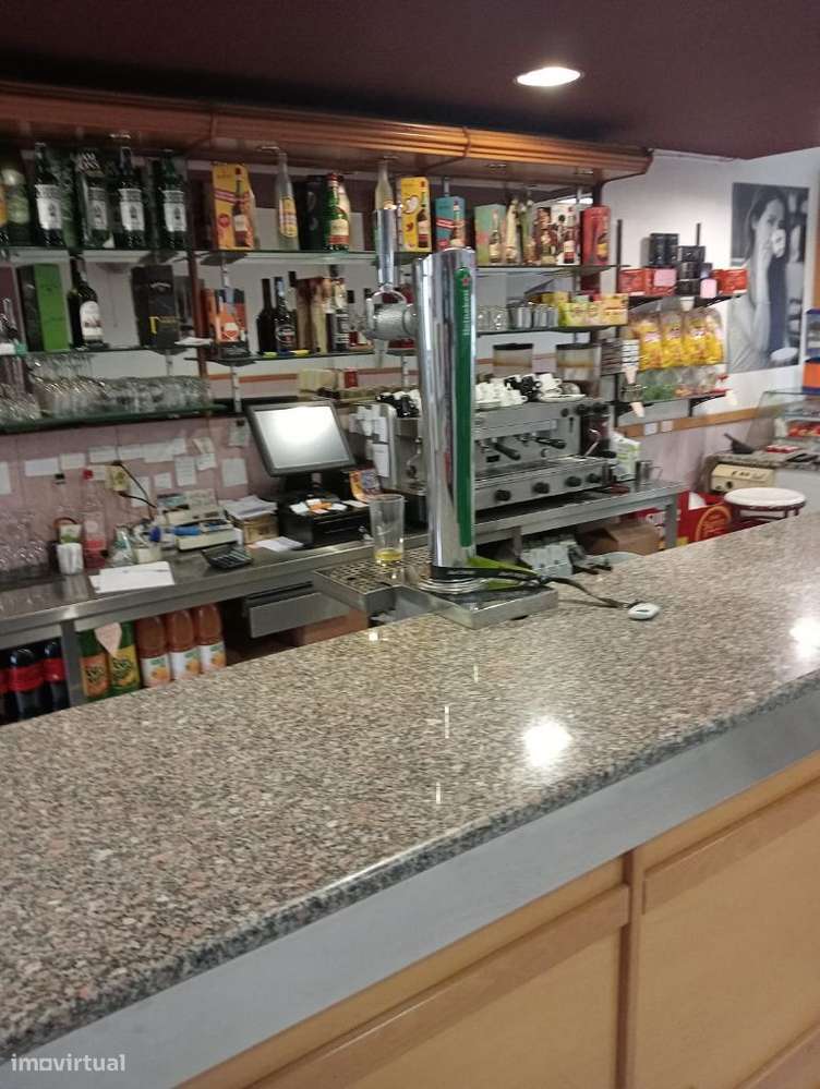 GRANDE OPORTUNIDADE ! TRESPASE DE CAFE EM GAIA-9