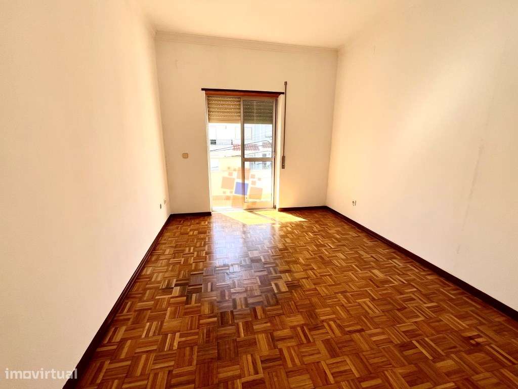 Moradia Geminada T5 em Vale de Milhaços - Corroios-15