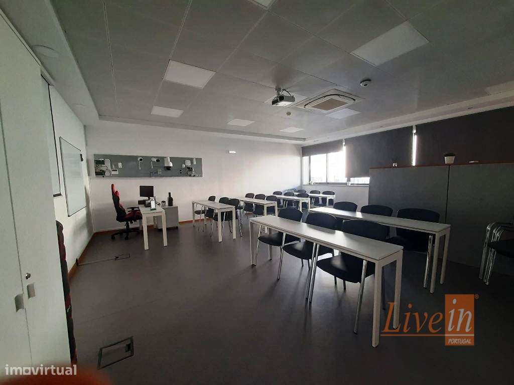Escritório com 52 m2 em Frielas na Zona de Loures - Grande imagem: 4/8