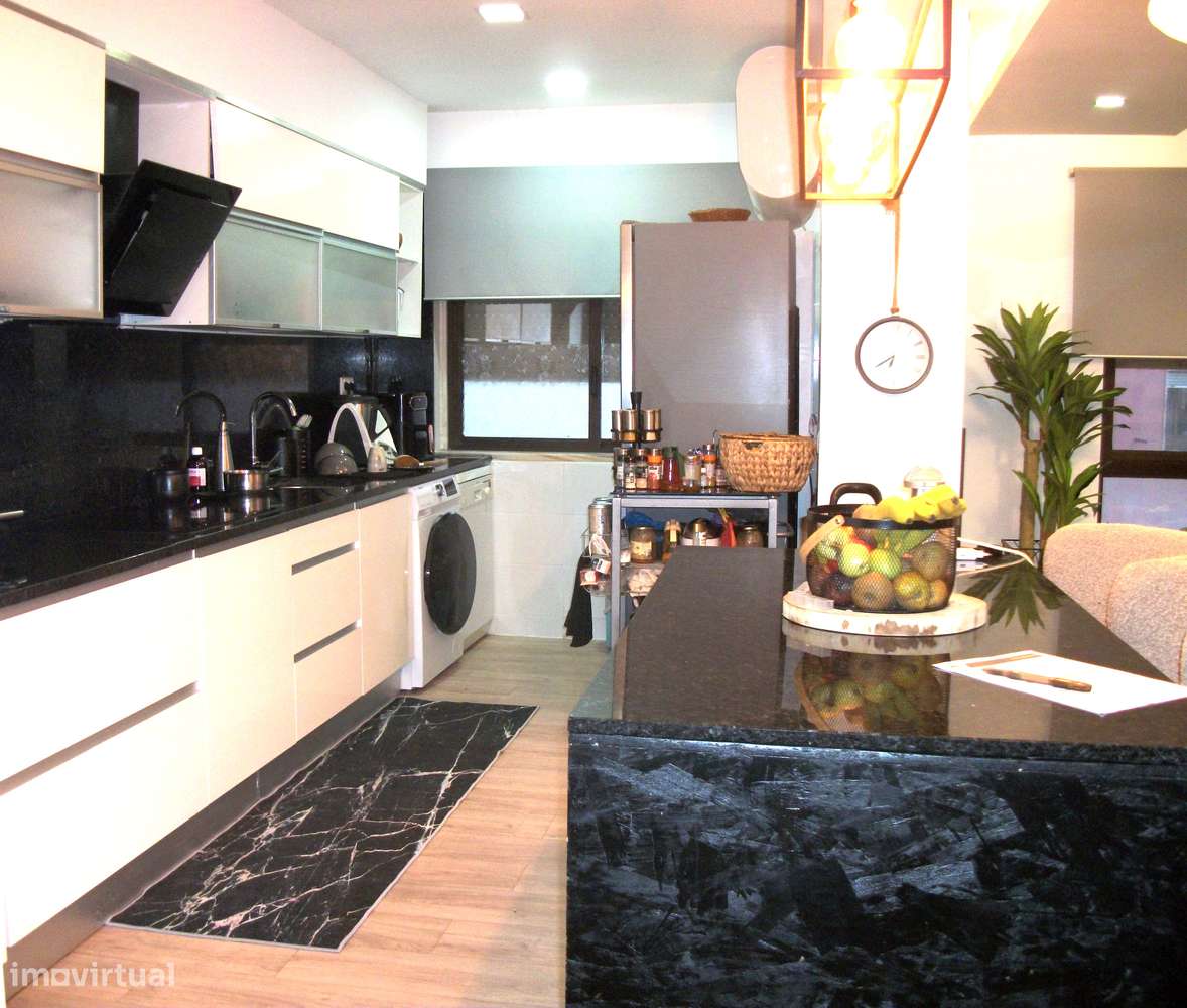 Apartamento T2 Renovado em Mem Martins-9