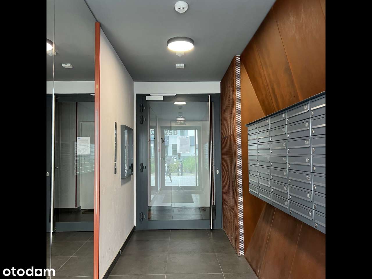 Funkcjonalne 3 pok. z dwoma łazienkami i osobną kuchnią - lokalizacja!-4