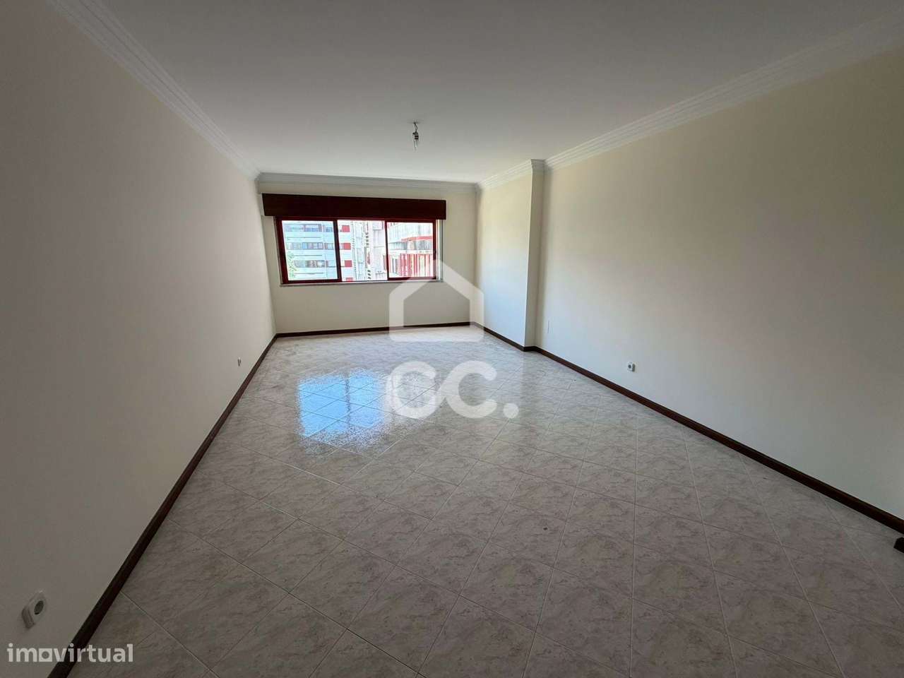 T2 espaçoso com Lareira, Varanda e Garagem - Algueirão-2