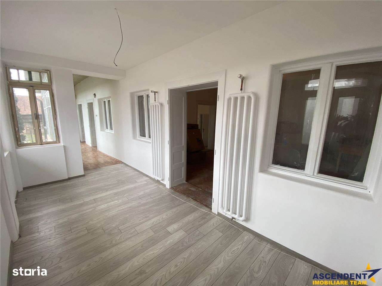 TUR 3D! In areal apreciabil,particulara casa cu 680 mp teren,Miercurea - Imagine principală: 5/18