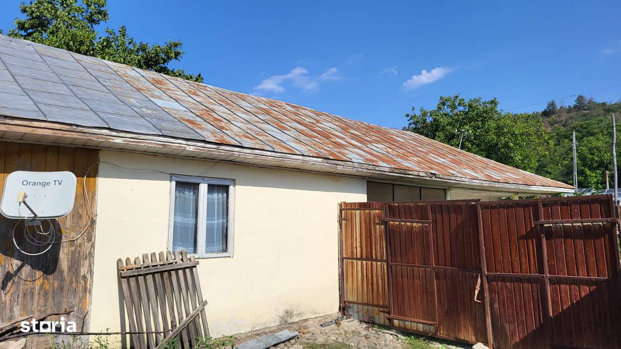 Casă de vânzare în mediul rural – liniște, natură și confort-6