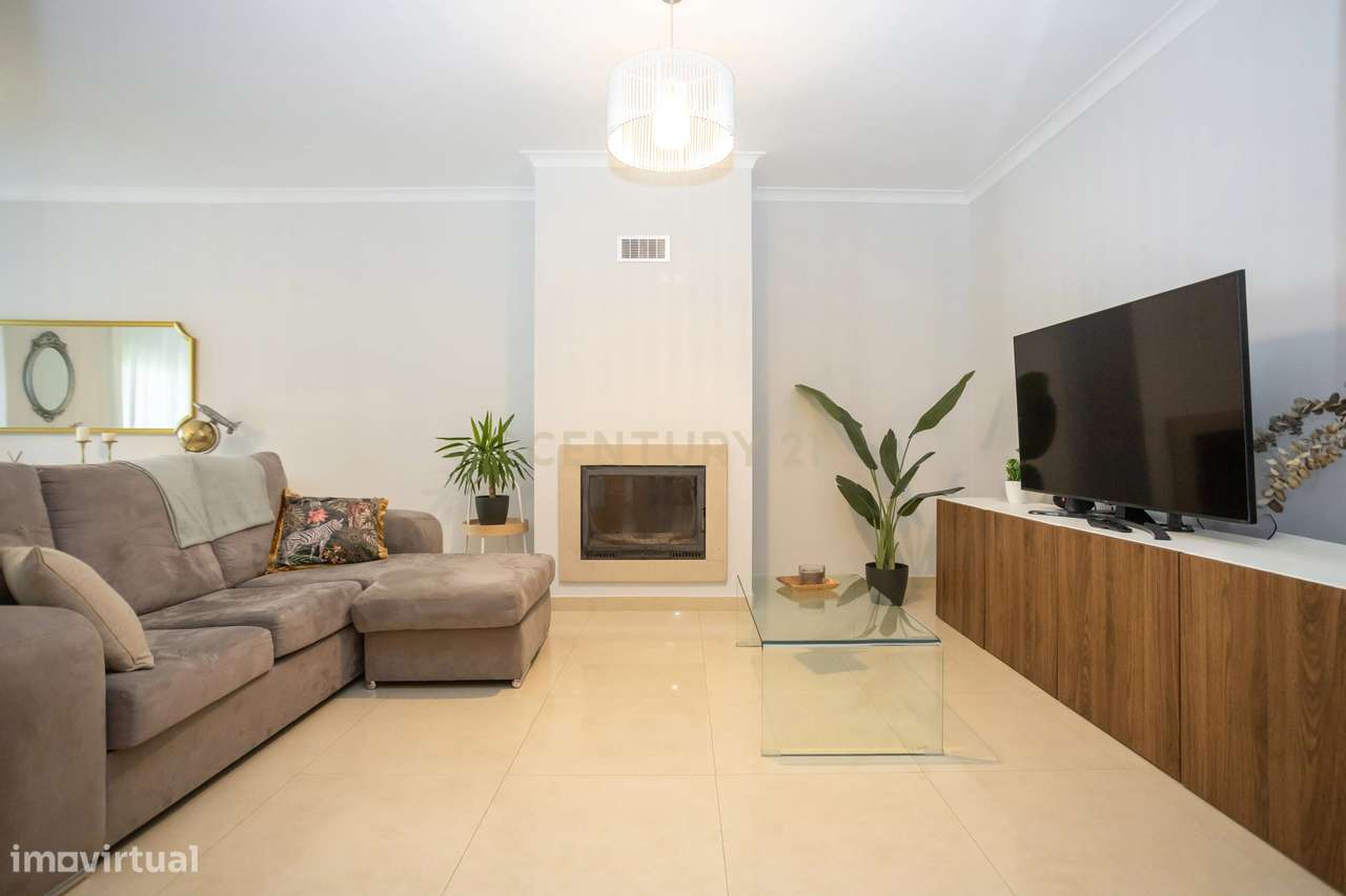 T2 c/parqueamento e arrecadação em Condomínio Privado - Alhos Vedros-9