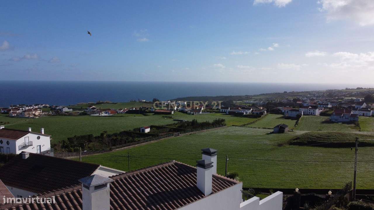 Casa Renovada com Vista Mar em Lomba da Fazenda, Nordeste-31