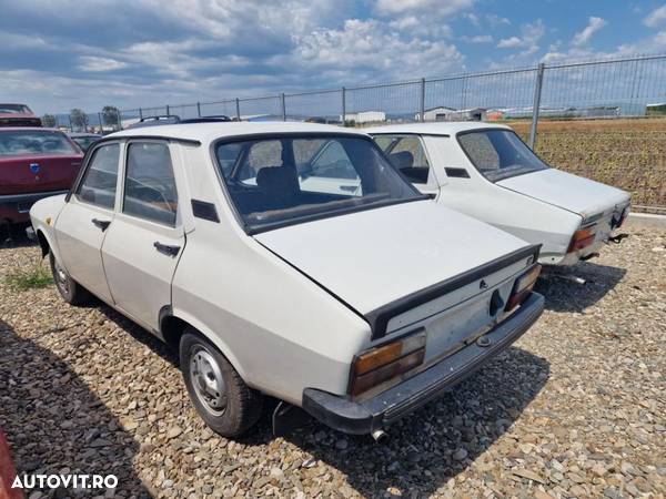 Dezmembrez /Dezmembrari Dacia 1300 - 6