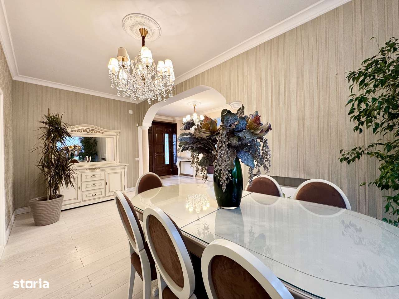 Vila lux cu 1000 mp teren pe Erou Iancu Nicolae langa Jolie Ville-6