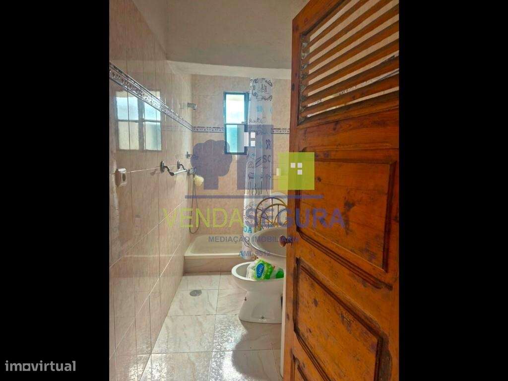 Moradia R/C T2 com Quintal e Terraço | Zona da Salúquia | Moura-5