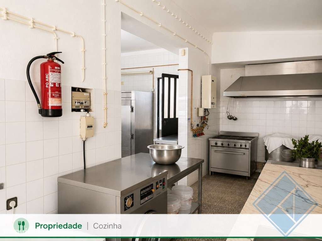 Oportunidade de Investimento | Complexo Multifuncional com Restaura...-43