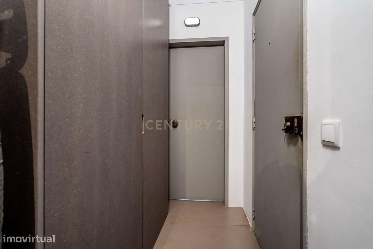 T0/Estúdio no centro de Portimão, E se o seu dinheiro começasse finalm-12