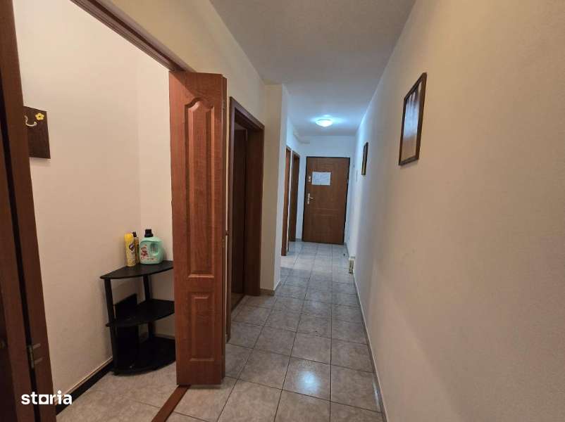 De vanzare Apartament 3 camere, zona Cetate-Piata Bloc Nou. - Imagine principală: 3/6