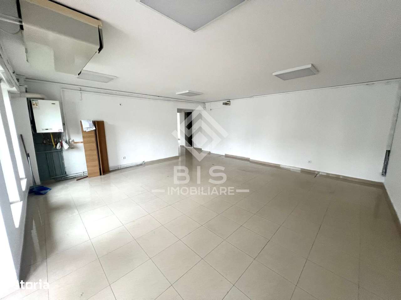 Spatiu de inchiriat  -  Andrei Muresanu - Imagine principală: 1/5