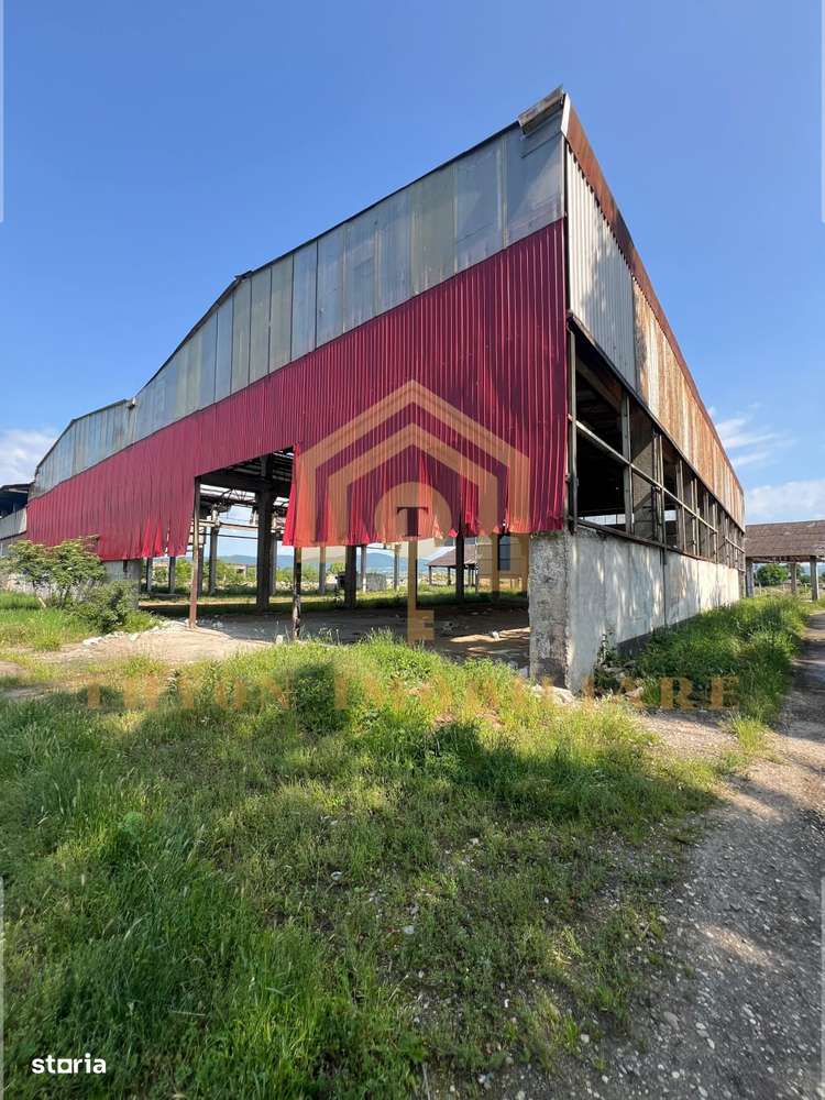 Teren industrial de vânzare–27.000 m² cu 4 hale acces autostradă, gară - Imagine principală: 1/12