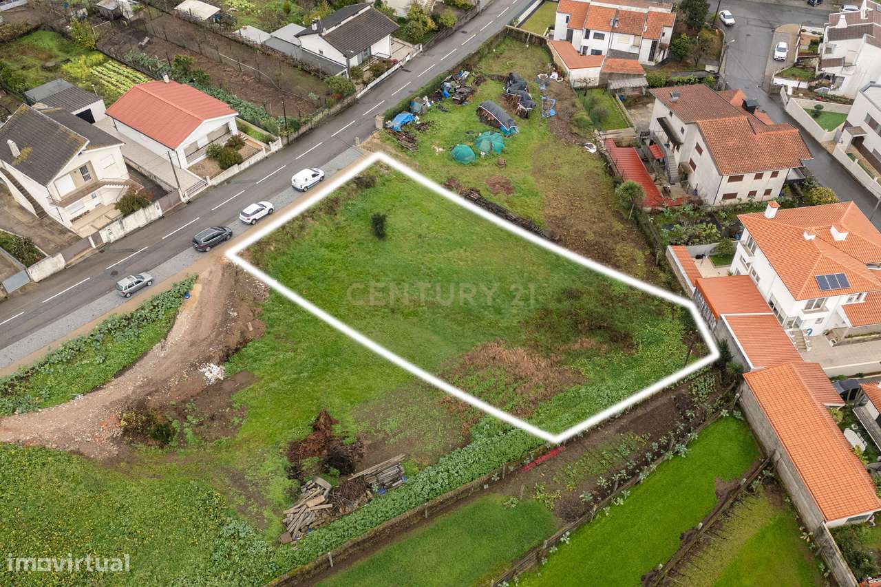 Terreno para Construção de moradia térrea com 1152m2 e 256m2 de implan-7