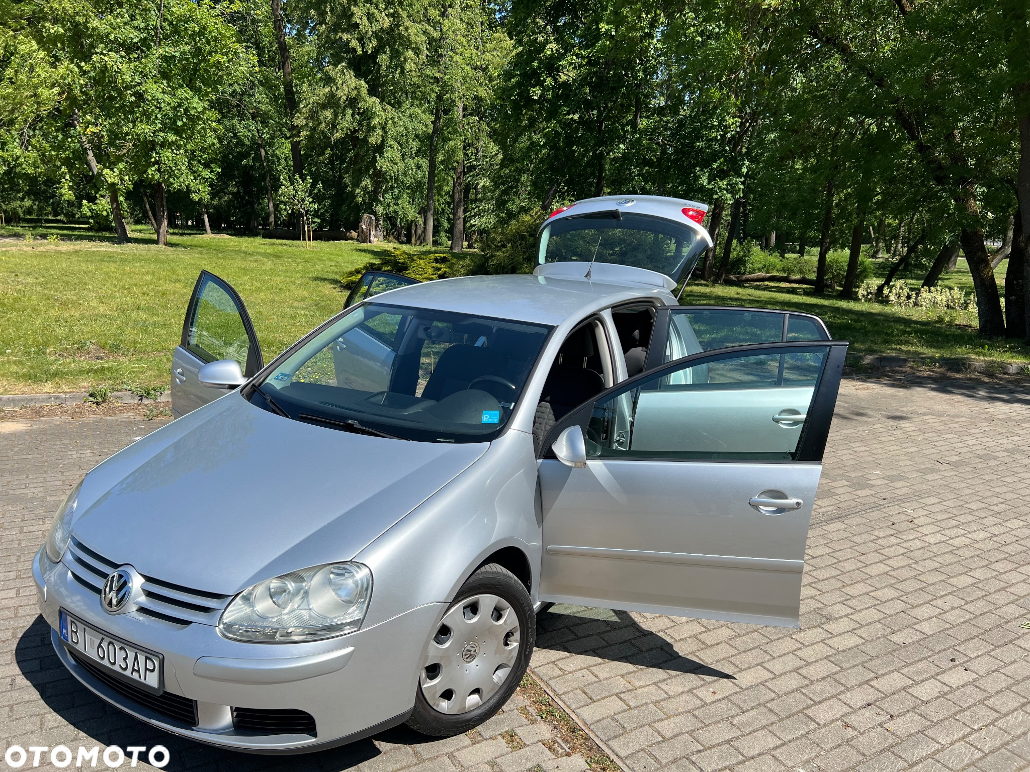 Volkswagen Golf V 1.9 TDI Comfortline - 16