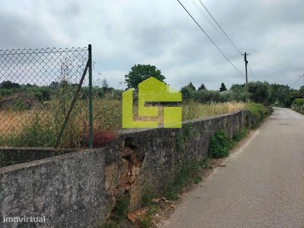 Terreno rustico, com viabilidade de construção - Grande imagem: 4/16