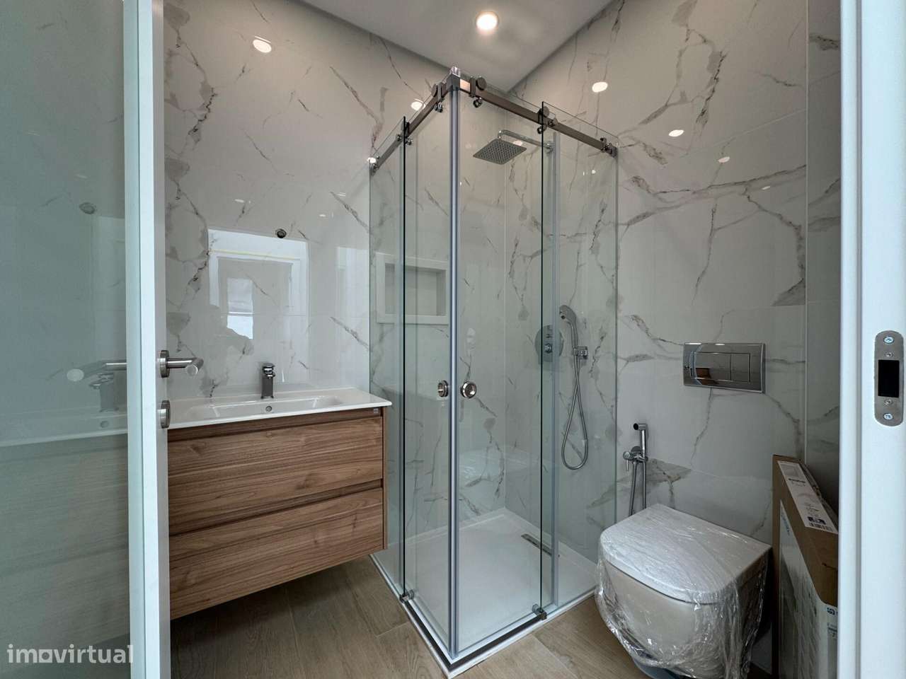 Nova Moradia T4 com Piscina na Vila de Azeitão-5