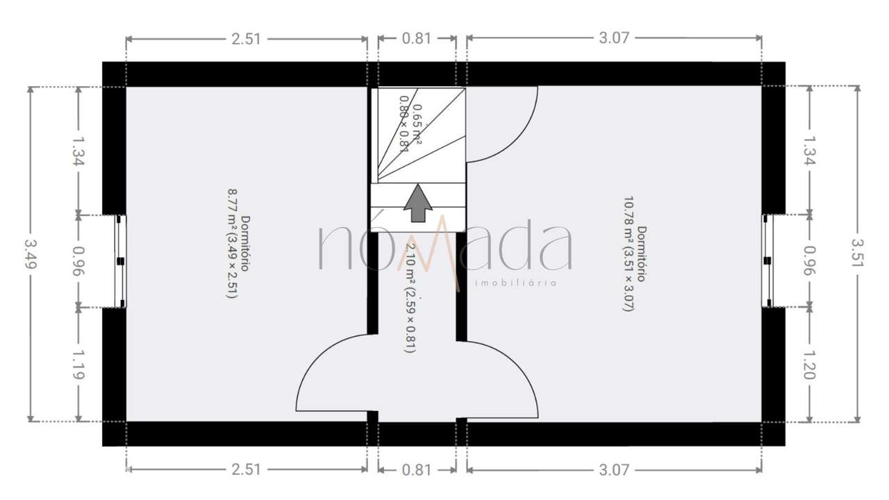 Moradia em banda no Feijó  Simples por fora, cheia de possibilidade...-24