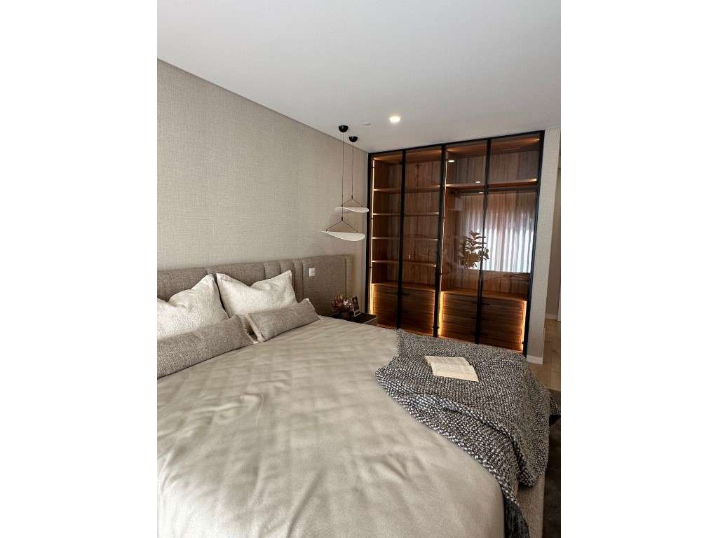 MONTIJO - APARTAMENTO DE LUXO - T4 C/ GARAGEM PERTO DO FÓRUM - Grande imagem: 3/7