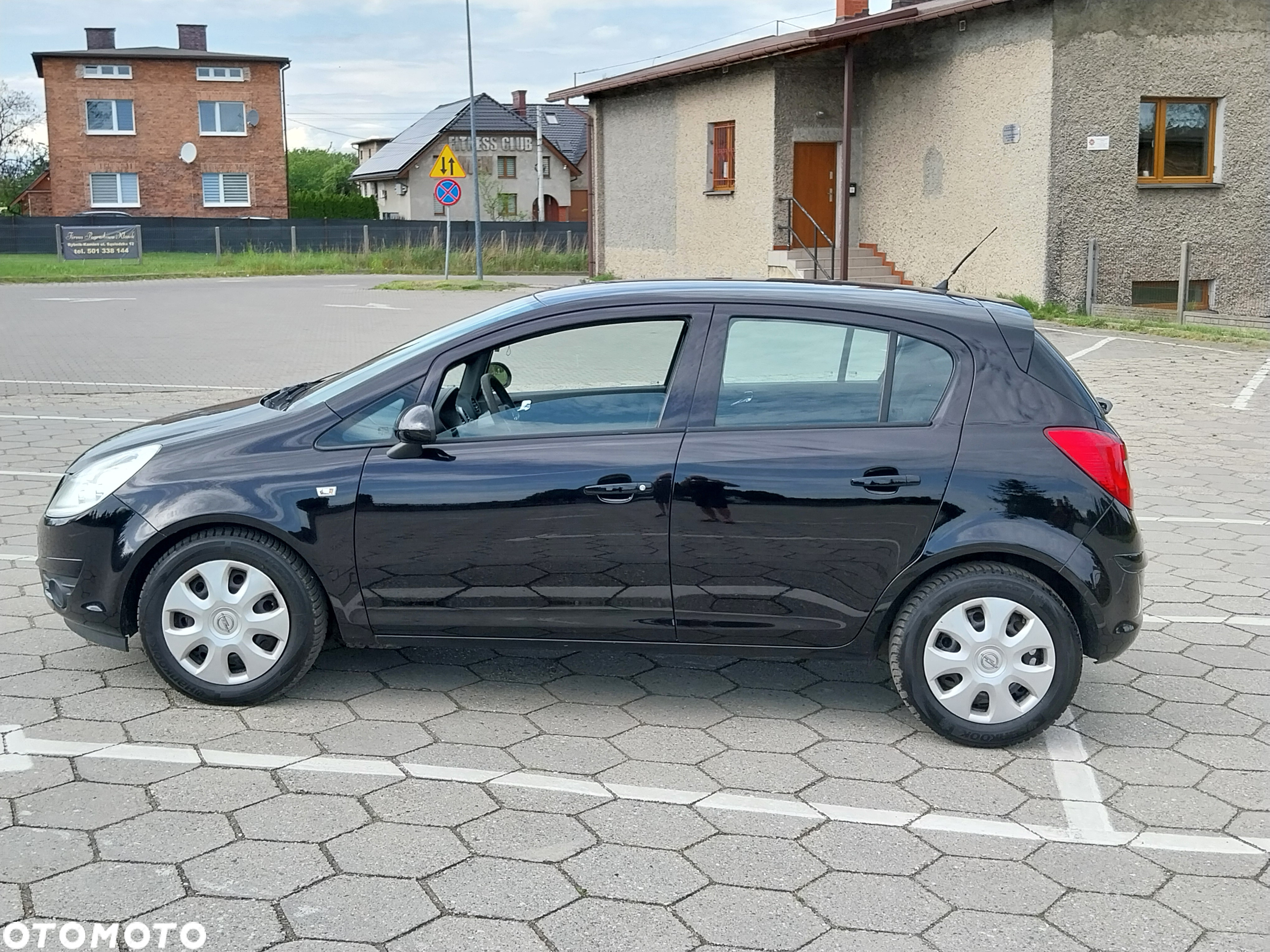 Opel Corsa 1.2 16V Essentia - 13
