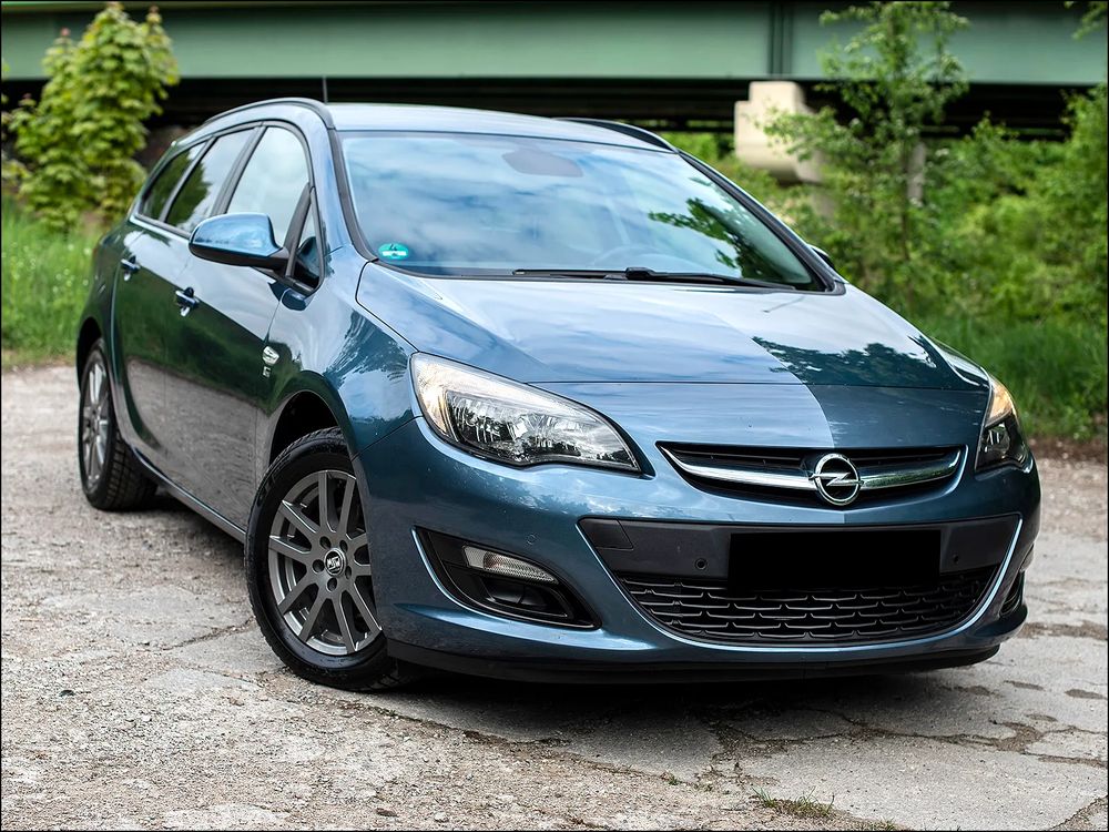 Opel Astra J 2013