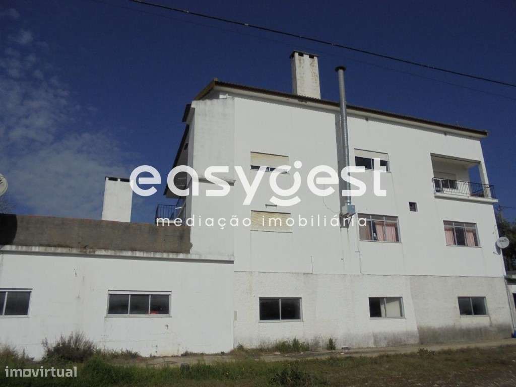 Moradia T3 com espaço comercial localizada em Carregueiros - Grande imagem: 4/15