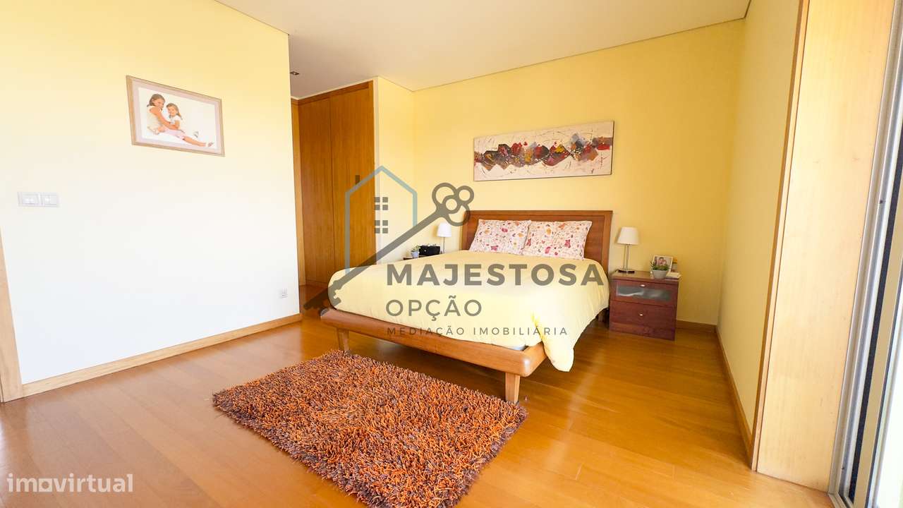 Moradia Isolada com Jardim —Abelheira, Viana do Castelo-17