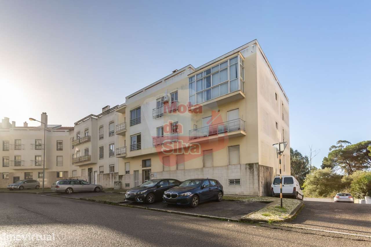 Excelente apartamento T2 em Vale Flores - Feijó-25