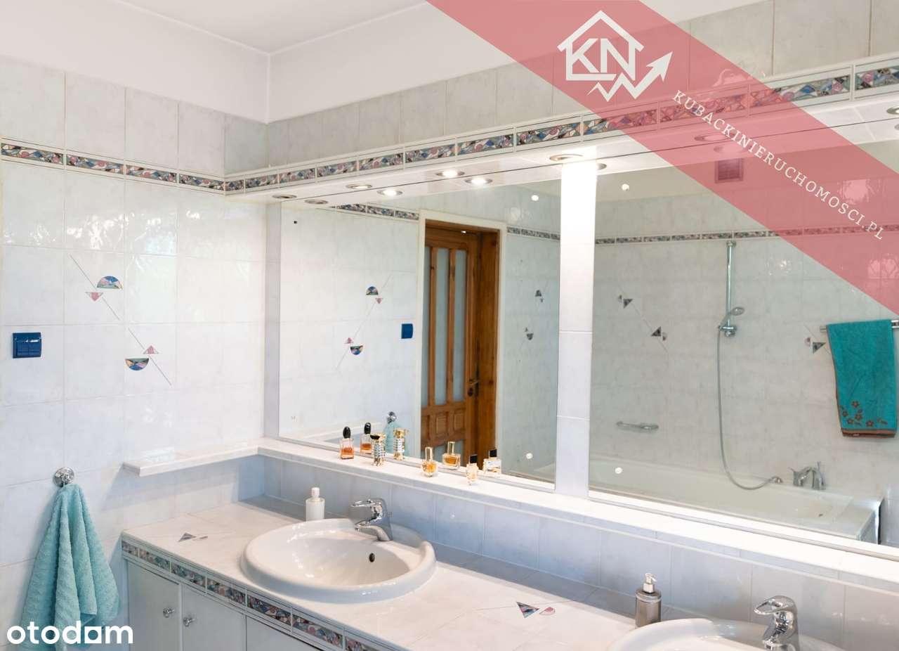 Przestronny dom w ponadczasowym stylu lub 2 oddzielne mieszkania-13