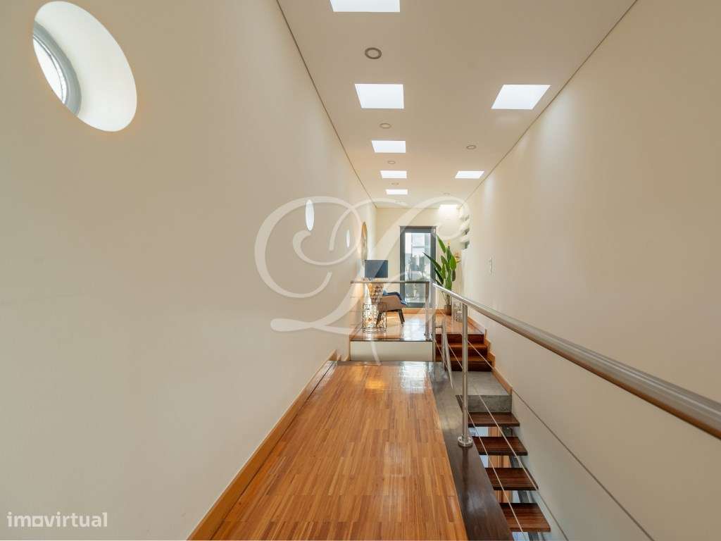 Moradia T4+1 com piscina, jardim relvado e área de barbecue | Cascais-43
